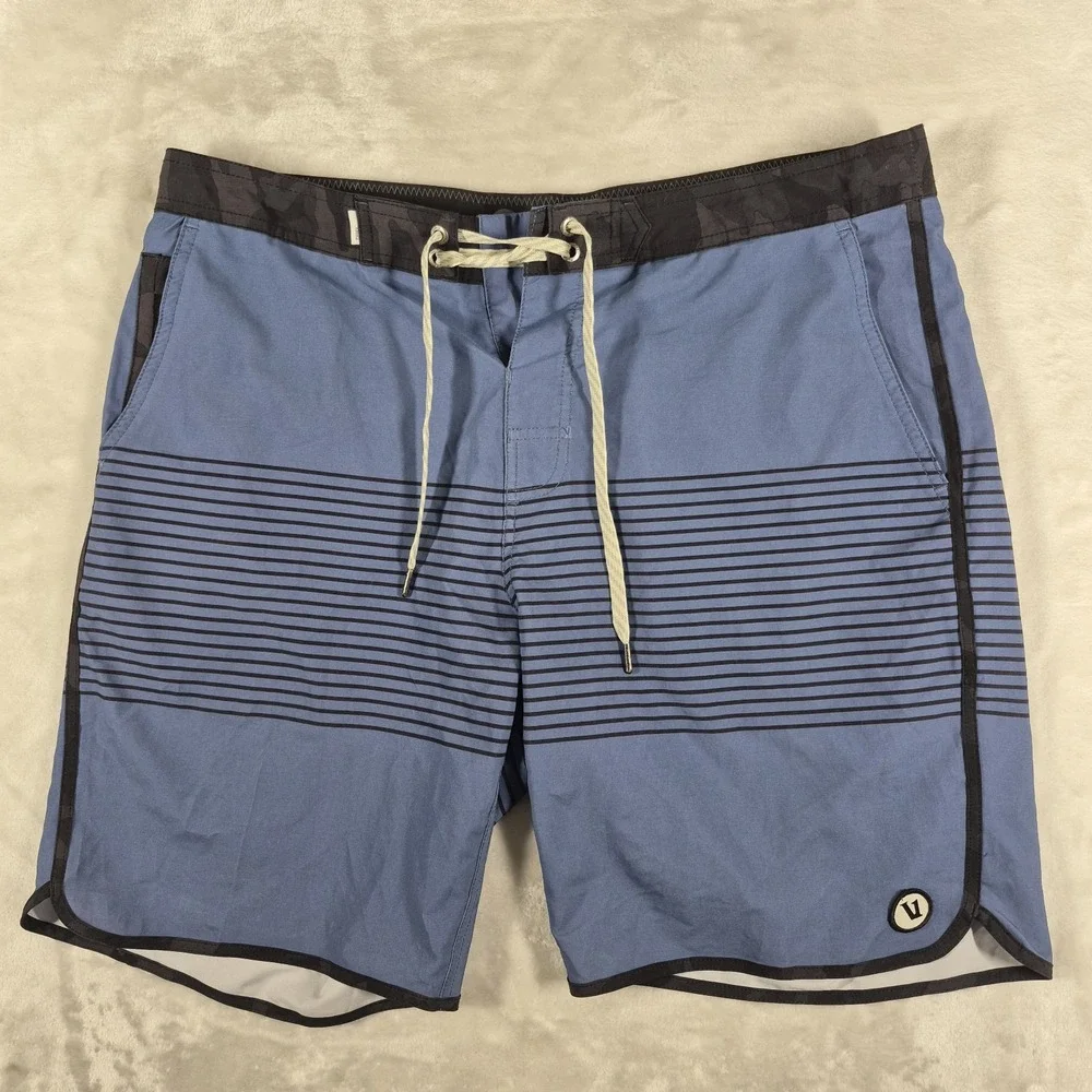 Vuori Cruise Board Shorts Men's 32 Blue Swim Trunks Beach Drawstring Striped